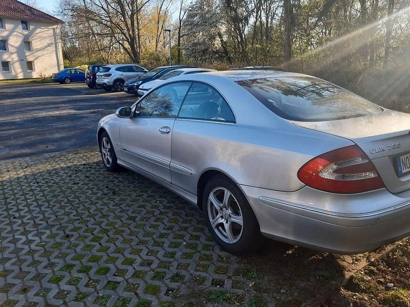 Gebraucht Mercedes CLK200 163 PS (119 kW) 2002 Silber Coupé