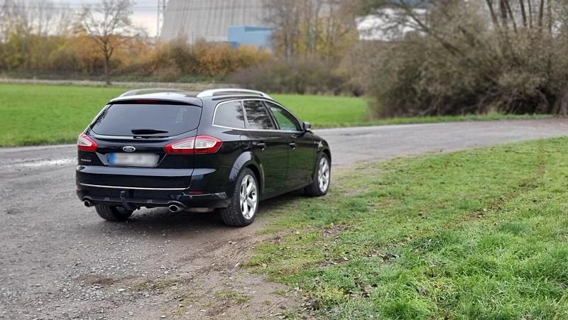 Gebraucht Ford Mondeo Titanium 239 PS (175 kW) 2012 Schwarz Kombi