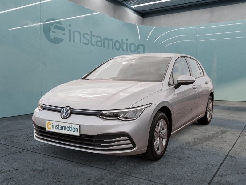 Silber Gebraucht 2022 VW Golf VIII Life Limousine | 20.240 € (Fairer Preis) - Bild 1/4
