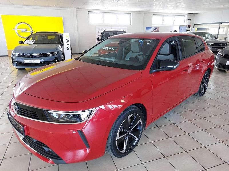 Gebraucht Opel Astra Edition 150 PS (110 kW) 2022 Kardio rot Kombi
