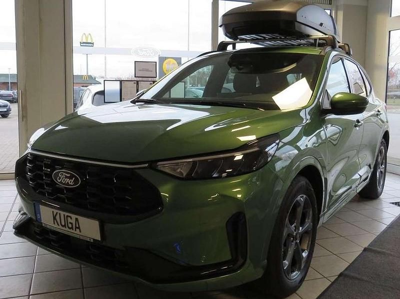 Neu Ford Kuga ST-Line 186 PS (136 kW) 2025 Bursting green SUV