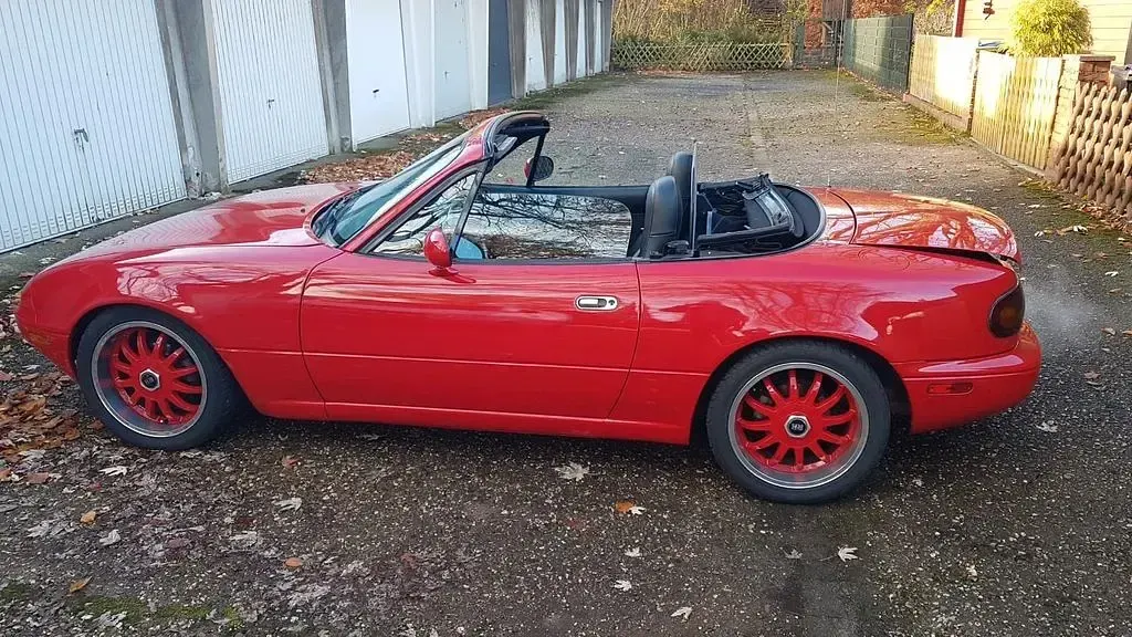 Gebraucht Mazda MX5 116 PS (85 kW) 1991 Rot Cabrio