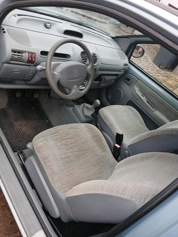Gebraucht Renault Twingo 58 PS (42 kW) 2002 Grau Kleinwagen