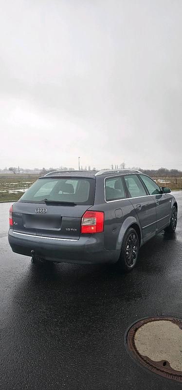 Gebraucht Audi A4 131 PS (96 kW) 2004 Grau Kombi