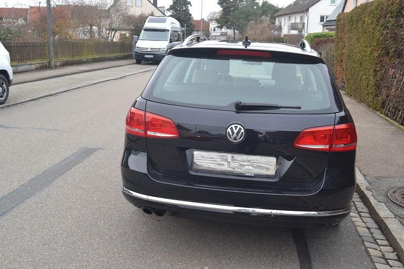 Gebraucht VW Passat Highline 177 PS (130 kW) 2013 Schwarz Kombi