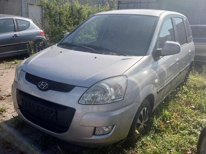 Grau Gebraucht 2008 Hyundai Matrix Classic Van / Kleinbus | 2.650 € (Teuer) - Bild 1/4
