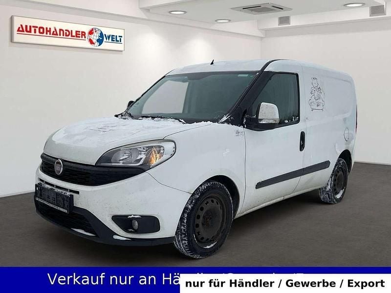 Weiß Gebraucht 2016 Fiat Doblò Van / Kleinbus | 2.499 € (Etwas zu teuer) - Bild 1/3