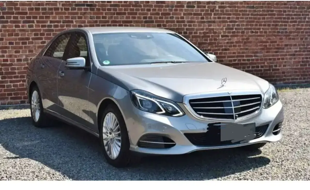 Gebraucht Mercedes E250 211 PS (155 kW) 2013 Grau Limousine