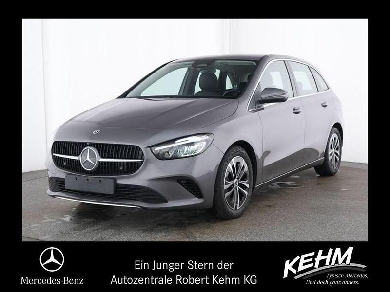 Mountain grau (metallic) Gebraucht 2024 Mercedes B200 Progressive Van / Kleinbus | 33.789 € (Teuer) - Bild 1/4