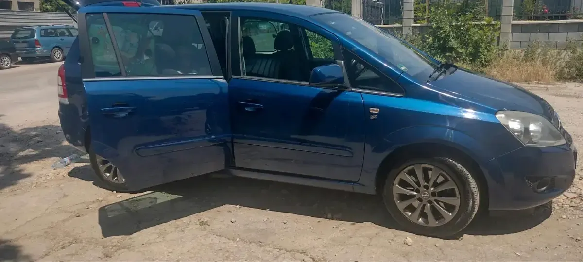 Gebraucht Opel Zafira 150 PS (110 kW) 2010 Blau Van / Kleinbus