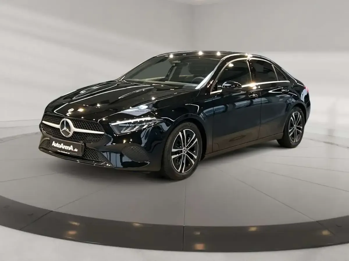 Gebraucht Mercedes A220 190 PS (139 kW) 2024 Schwarz Limousine