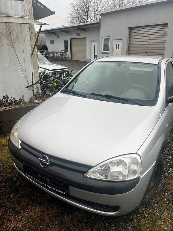 Gebraucht Opel Corsa 58 PS (42 kW) 2002 Silber Kleinwagen