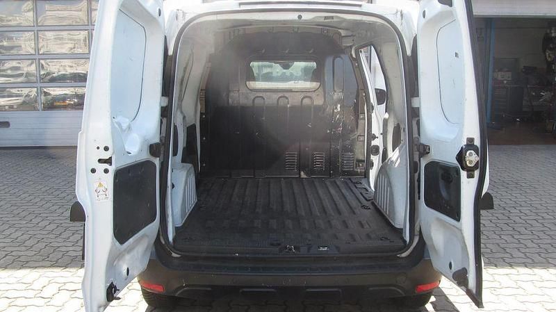 Second-hand Renault Express 75 CP (55 kW) 2021 Alb Monovolum