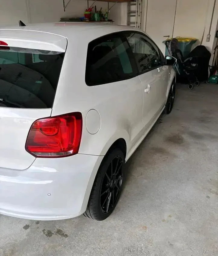 Gebraucht VW Polo 90 PS (66 kW) 2014 Weiß Kleinwagen