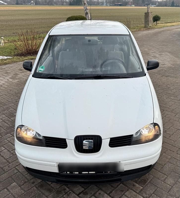 Weiß Gebraucht 2001 Seat Arosa Kleinwagen | 1.149 € (Fairer Preis) - Bild 1/4