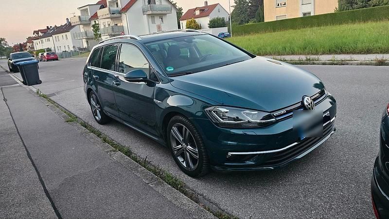 Gebraucht VW Golf VII Highline 135 PS (99 kW) 2018 Grün Kombi