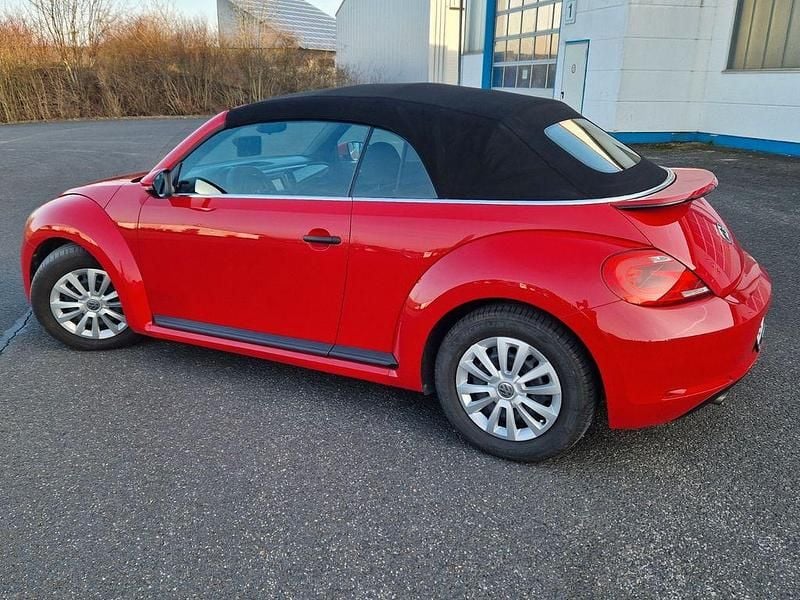 Gebraucht VW Beetle 105 PS (77 kW) 2015 Rot Kleinwagen