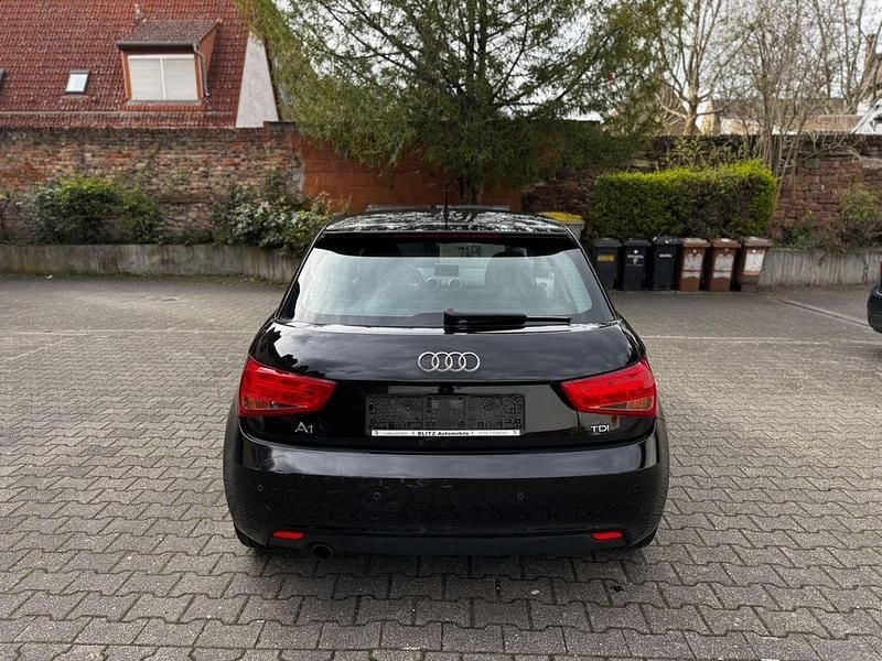 Gebraucht Audi A1 Attraction 105 PS (77 kW) 2010 Schwarz Kleinwagen