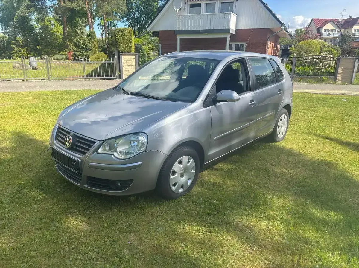 Gebraucht VW Polo 75 PS (55 kW) 2005 Silber Kleinwagen