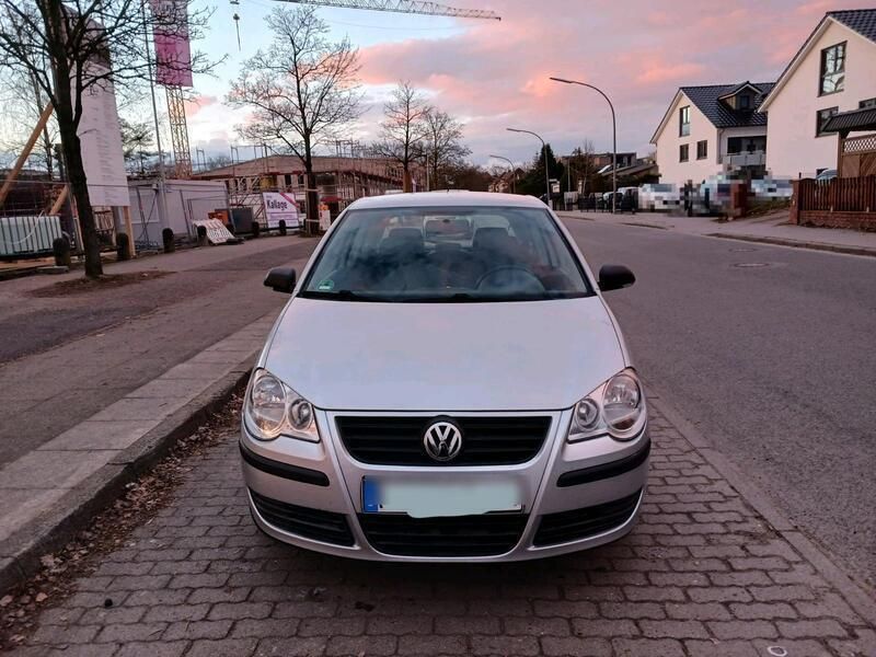 Grau Gebraucht 2006 VW Polo Kleinwagen | 2.200 € (Fairer Preis) - Bild 1/4