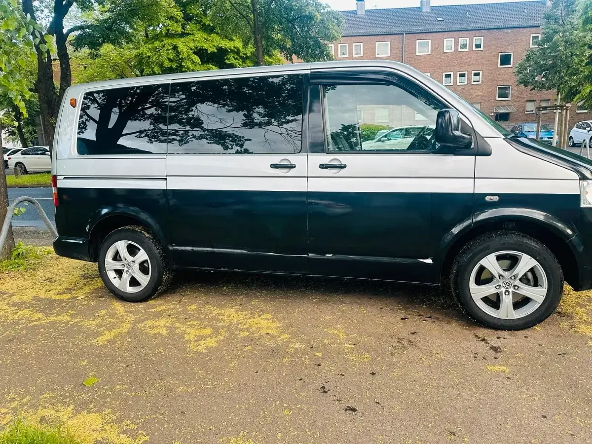 Gebraucht VW Caravelle 130 PS (95 kW) 2008 Grau Van