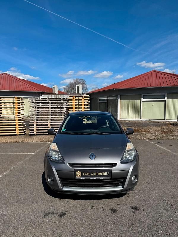 Gebraucht Renault Clio II 100 PS (73 kW) 2010 Grau Limousine