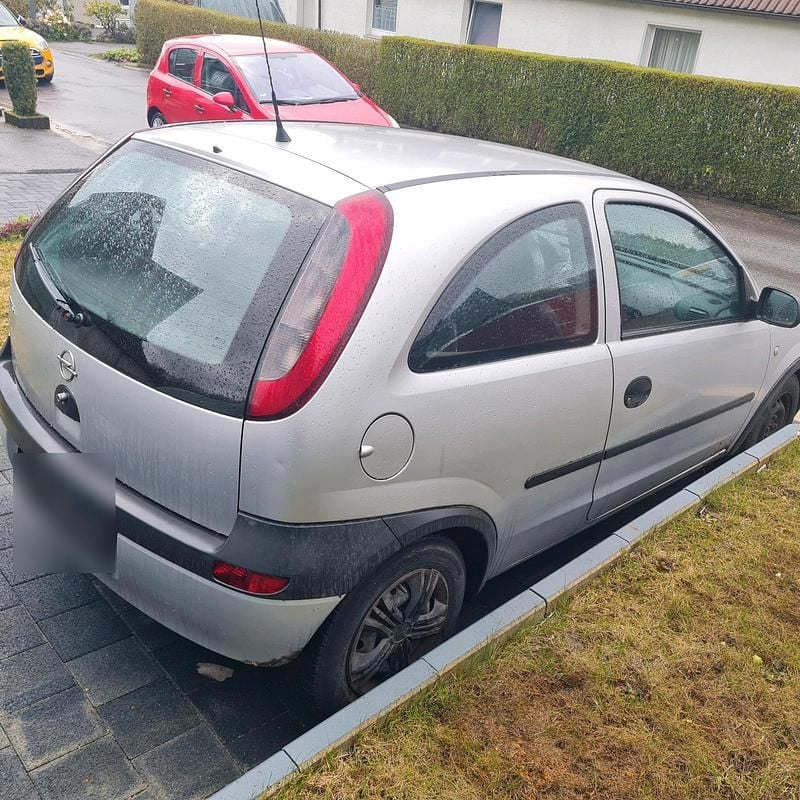 Gebraucht Opel Corsa 58 PS (42 kW) 2002 Silber Kleinwagen