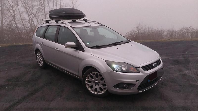 Gebraucht Ford Focus 109 PS (80 kW) 2009 Grau Limousine