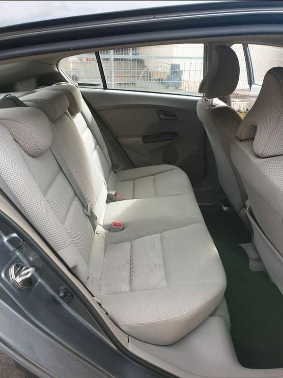 Gebraucht Honda Insight Elegance 98 PS (72 kW) 2011 Beige Limousine