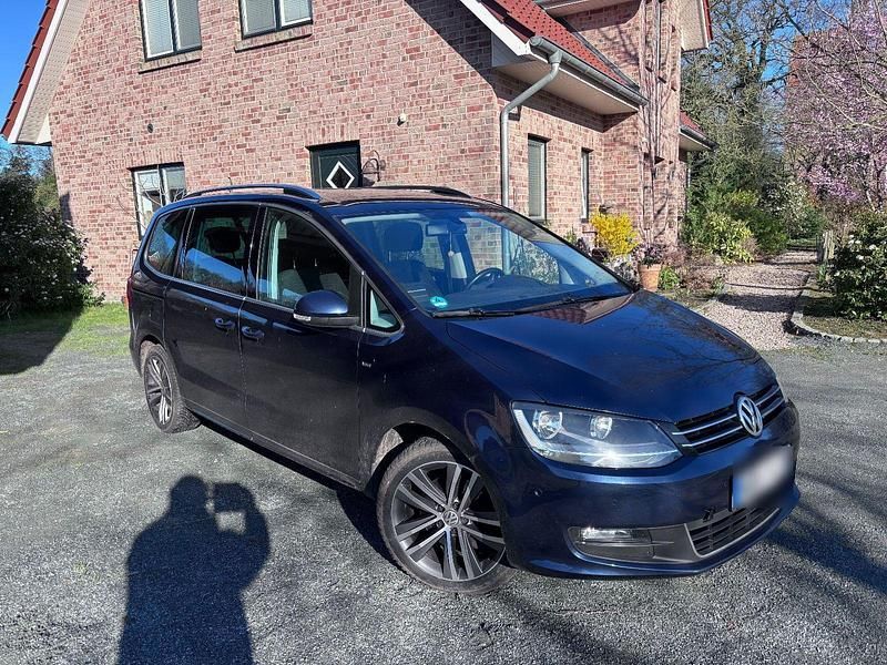 Second-hand VW Sharan Cup 150 CP (110 kW) 2015 Albastru Monovolum