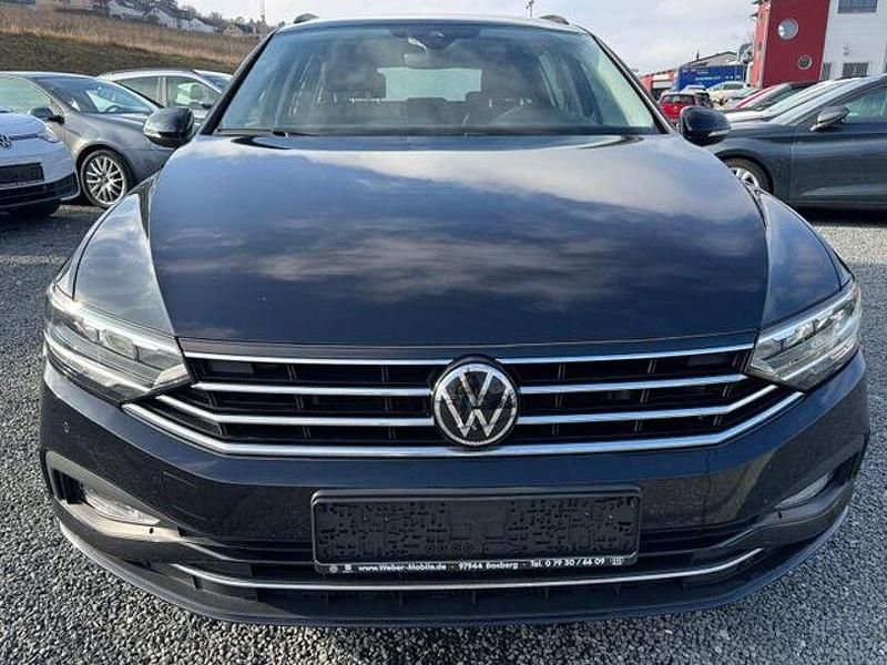 Gebraucht VW Passat Business 150 PS (110 kW) 2022 Schwarz Kombi