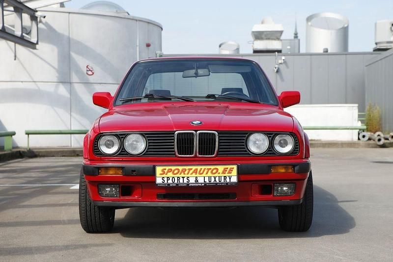 Gebraucht BMW 325 170 PS (125 kW) 1988 Rot Limousine
