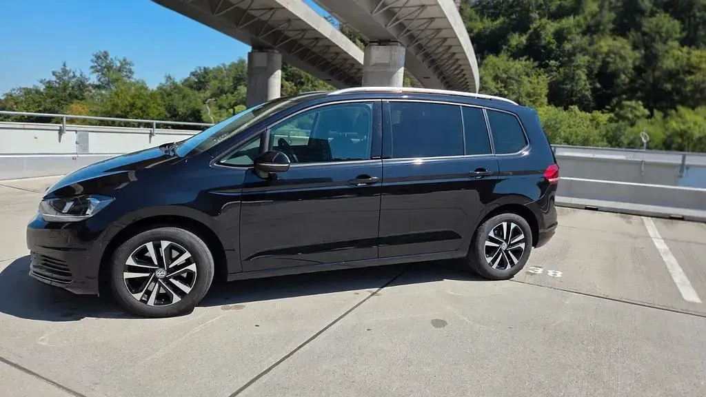 Gebraucht VW Touran IQ Drive 116 PS (85 kW) 2019 Schwarz Van / Kleinbus