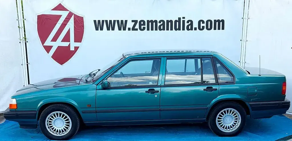 Gebraucht Volvo 940 116 PS (85 kW) 1995 Grün Limousine