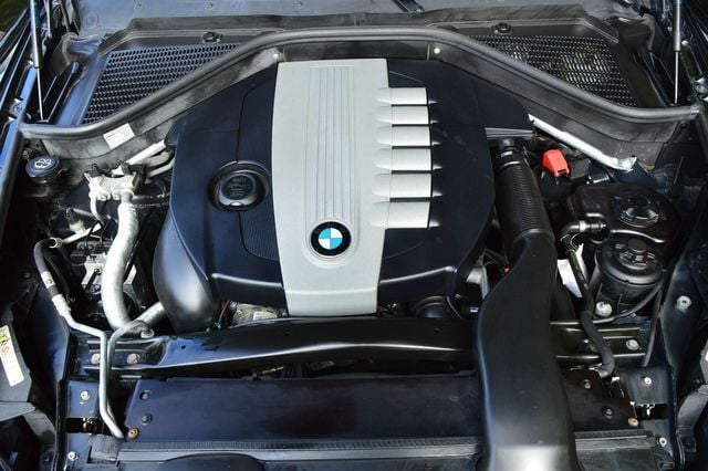 Second-hand BMW X5 286 CP (210 kW) 2008 Negru SUV