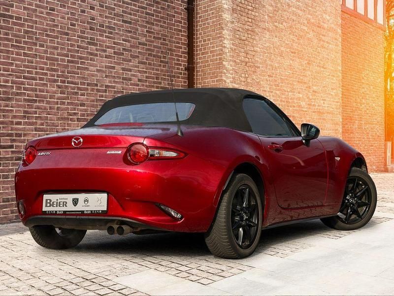 Gebraucht Mazda MX5 132 PS (97 kW) 2019 Rot Cabrio