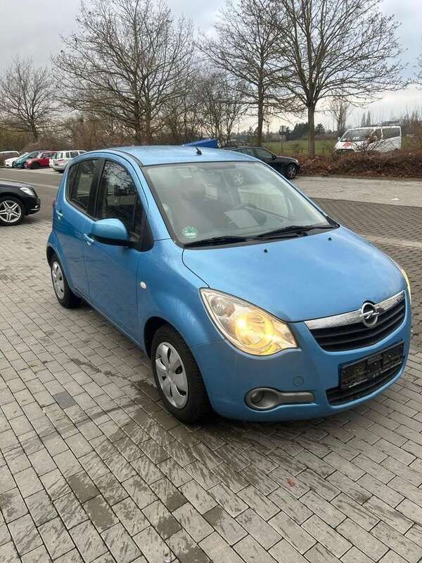 Blau Gebraucht 2011 Opel Agila Edition Kleinwagen | 5.399 € (Fairer Preis) - Bild 1/4