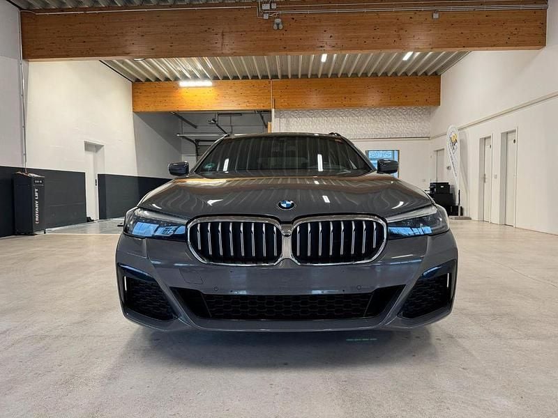 Gebraucht BMW 530 M Sport 286 PS (210 kW) 2020 Grau Kombi