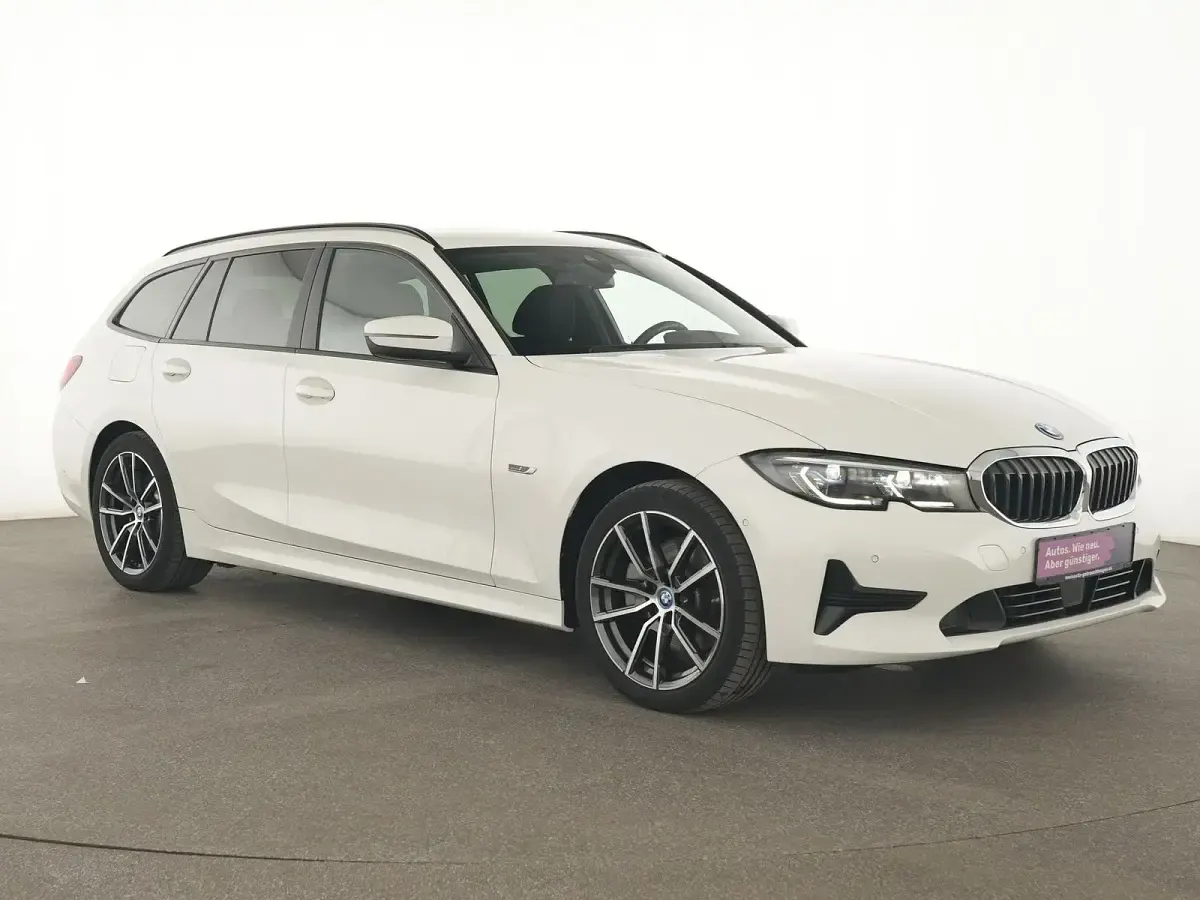 Gebraucht BMW 320e Advantage 204 PS (150 kW) 2022 Weiß Limousine