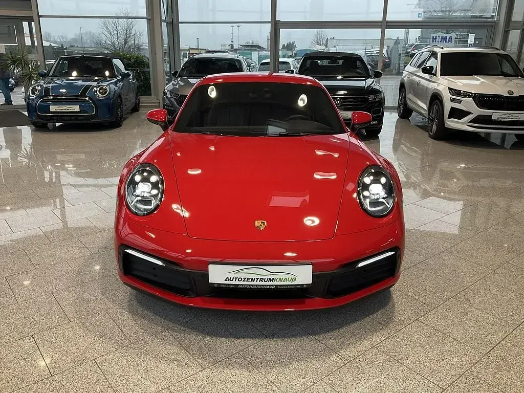 Gebraucht Porsche 911 Carrera 4 385 PS (283 kW) 2022 Rot Coupé
