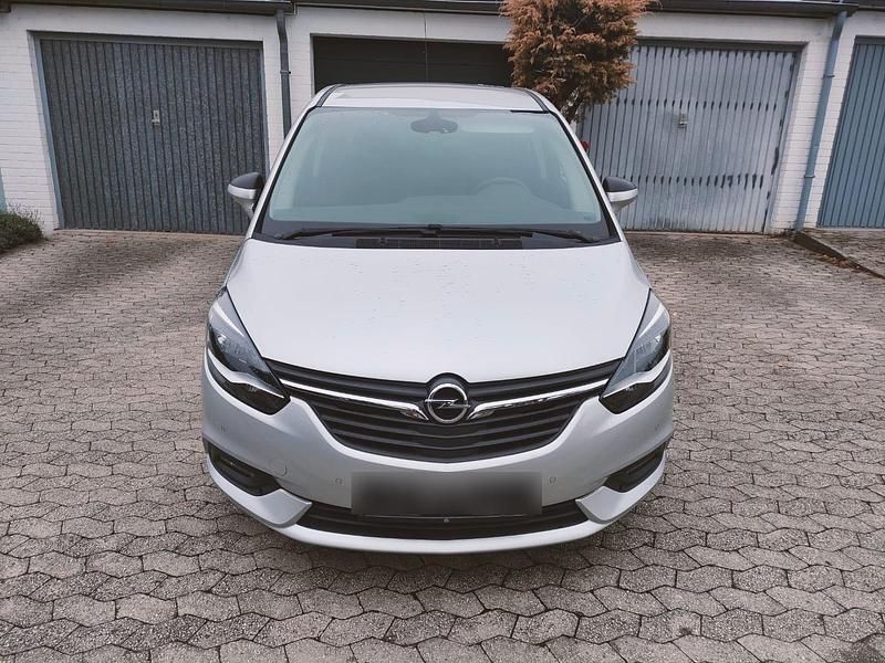 Silber Gebraucht 2018 Opel Zafira Tourer Van / Kleinbus | 9.500 € (Superpreis) - Bild 1/4