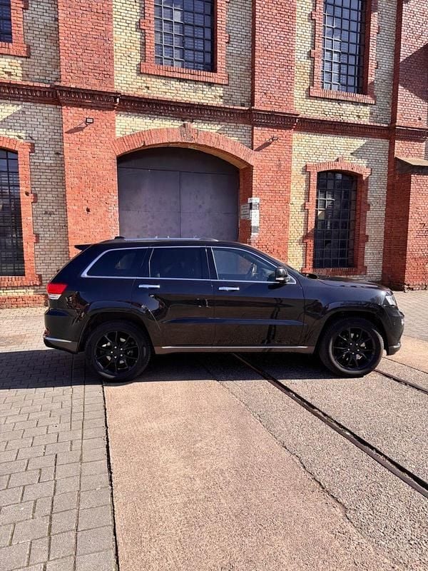 Gebraucht Jeep Grand Cherokee Summit 250 PS (183 kW) 2016 Schwarz SUV