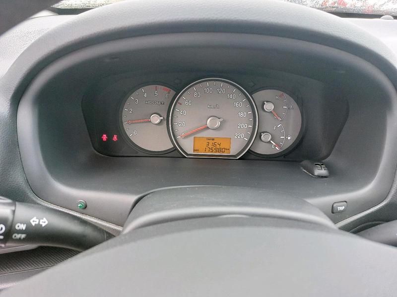 Gebraucht Kia Carens 140 PS (102 kW) 2007 Andere farben Van / Kleinbus