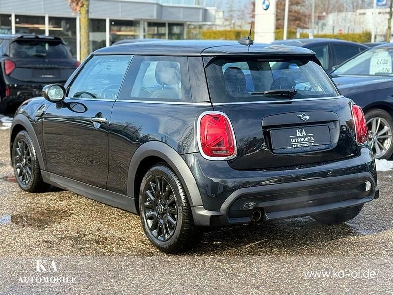 Gebraucht Mini ONE Classic 102 PS (75 kW) 2022 Schwarz Kleinwagen
