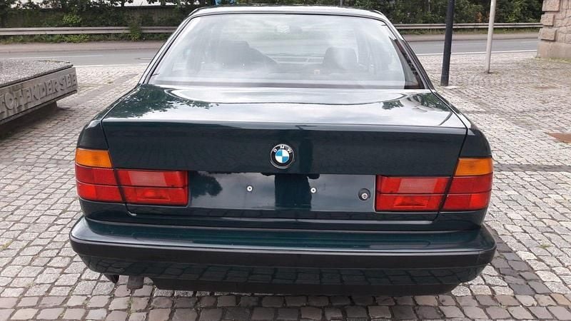 Gebraucht BMW 525 143 PS (105 kW) 1993 Grün Limousine