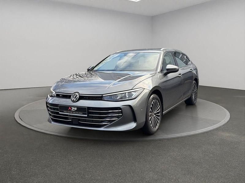 Neu VW Passat Elegance 150 PS (110 kW) 2026 Grenadillschwarz metallic Kombi