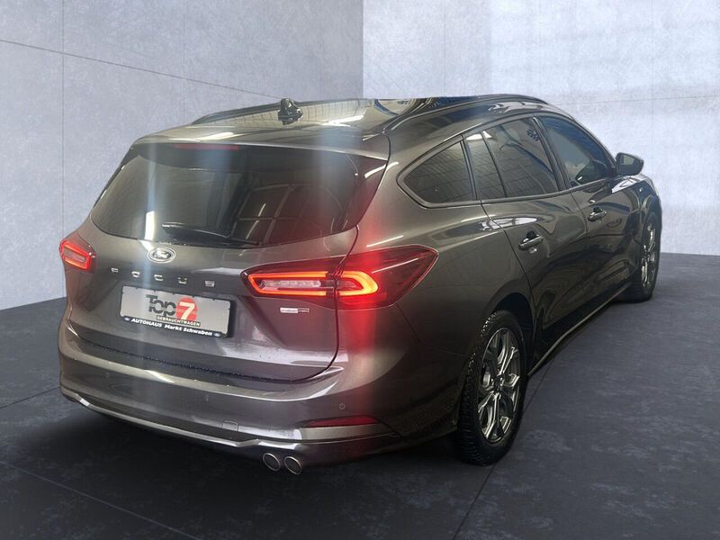 Usata Ford Focus ST-Line 155 CV (114 kW) 2023 Grigio Station wagon