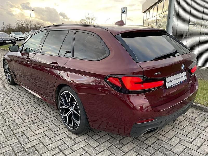 Gebraucht BMW 540 M Sport 340 PS (250 kW) 2021 Rot Limousine
