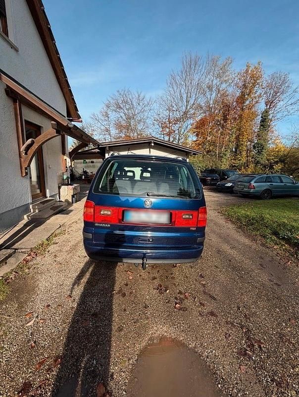 Usata VW Sharan 131 CV (96 kW) 2003 Blu Monovolume