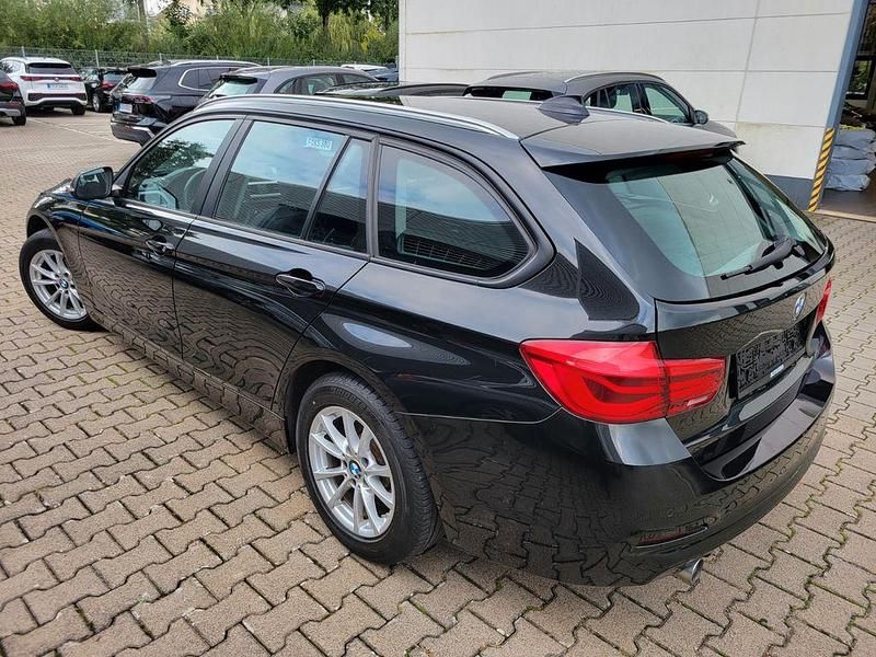 Gebraucht BMW 318 Advantage 150 PS (110 kW) 2018 Schwarz Kombi